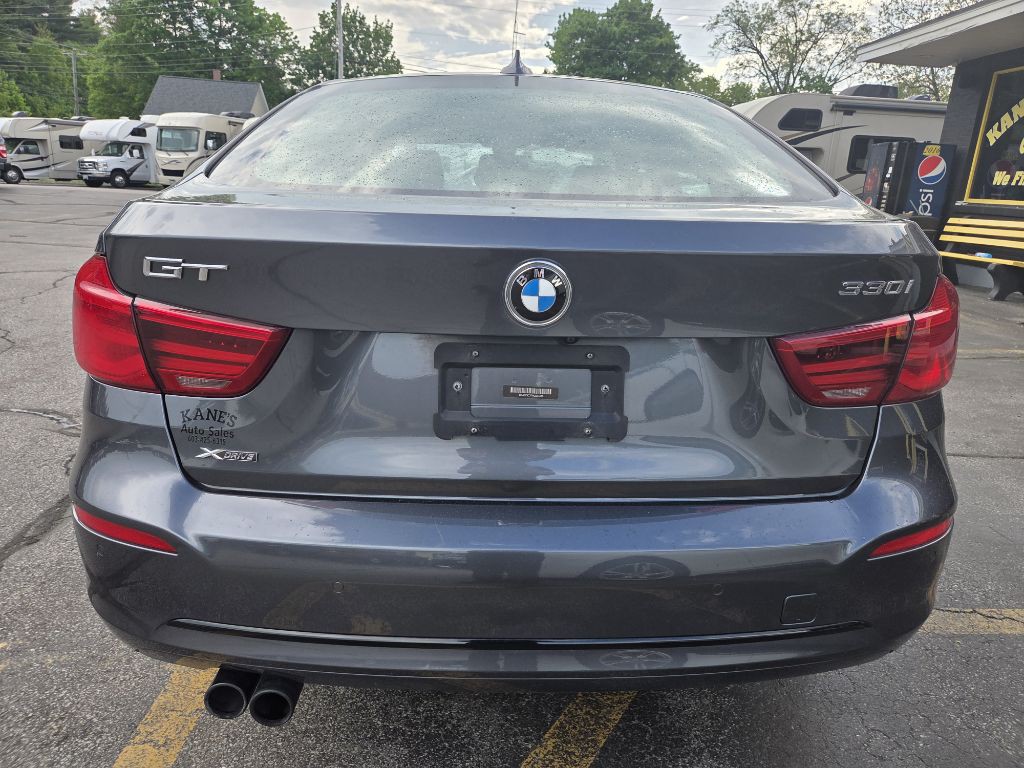 2017 BMW 3 Series Image 6