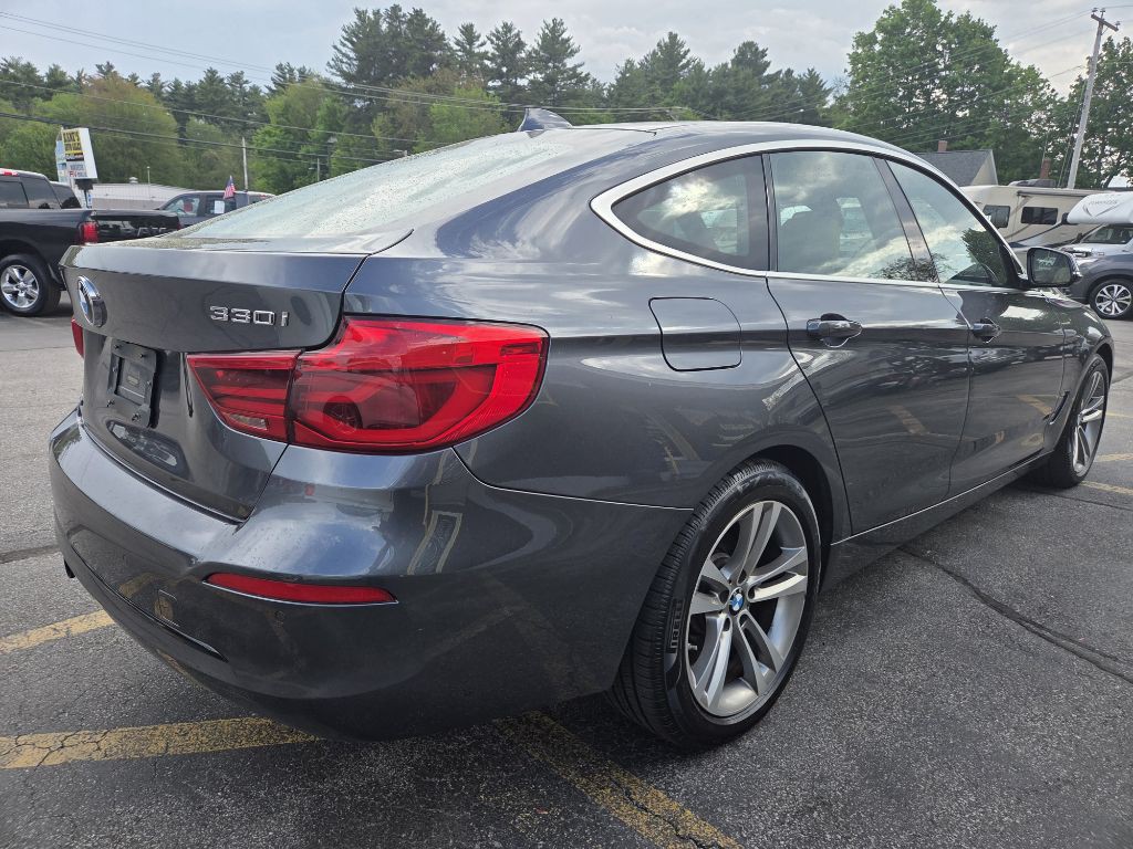 2017 BMW 3 Series Image 7