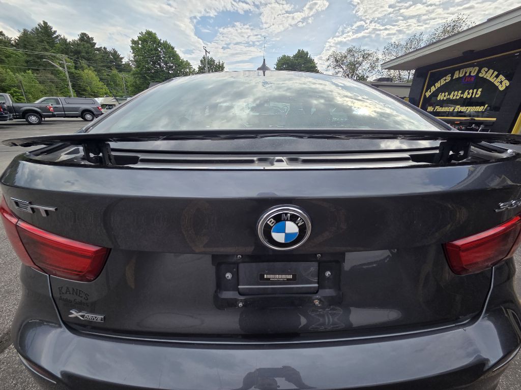 2017 BMW 3 Series Image 8