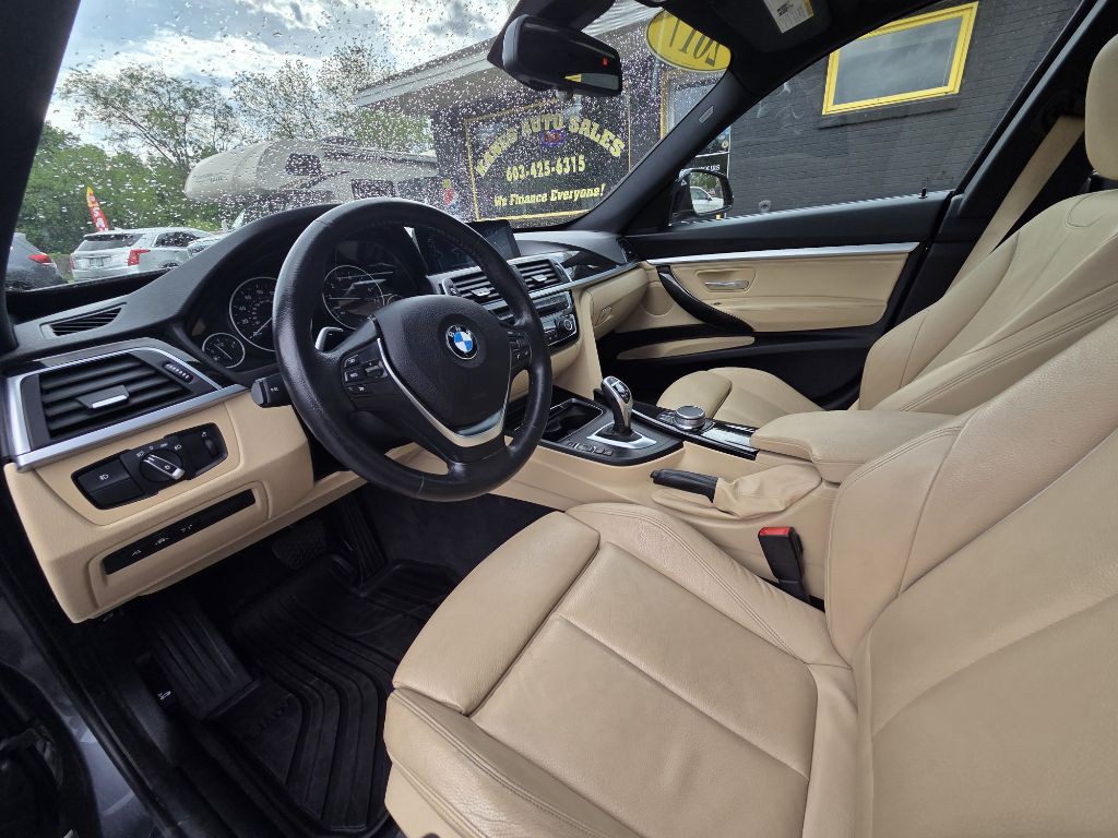 2017 BMW 3 Series Image 11