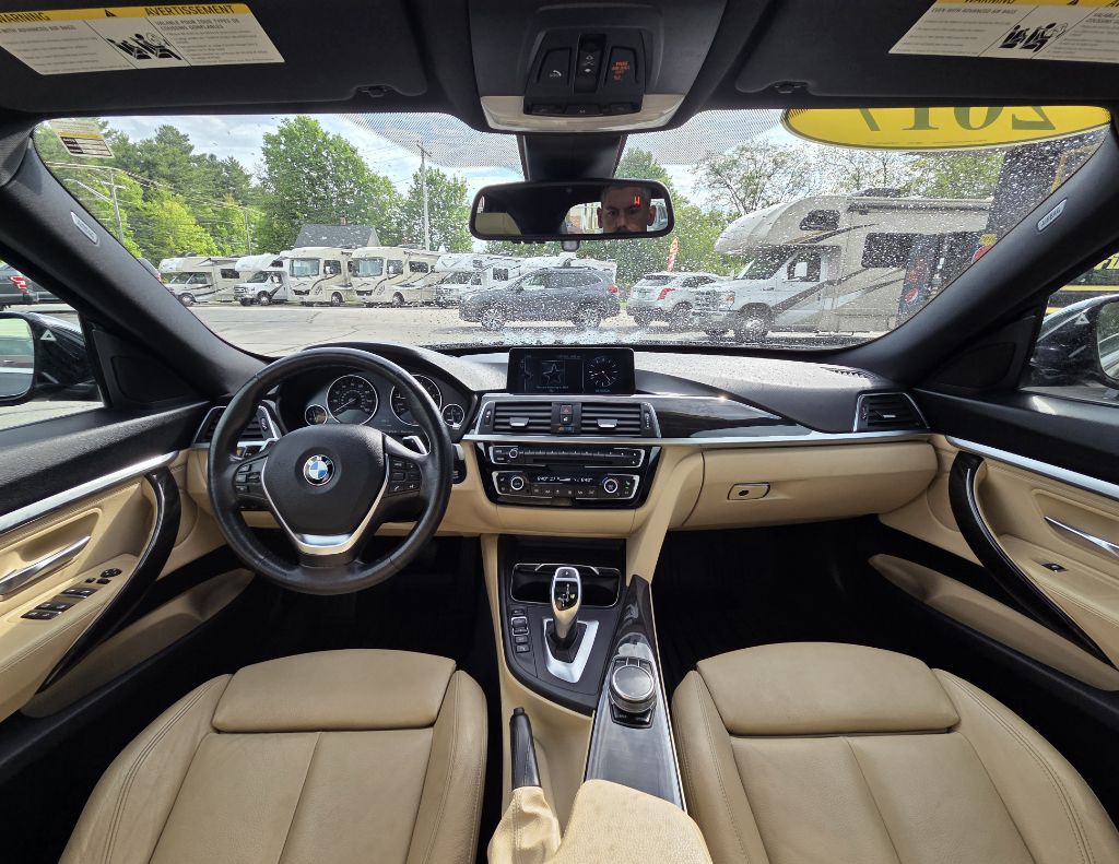 2017 BMW 3 Series Image 13