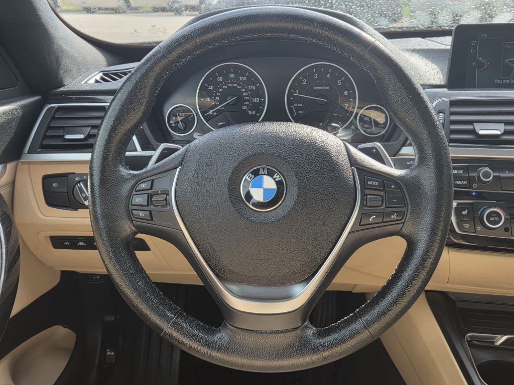 2017 BMW 3 Series Image 14