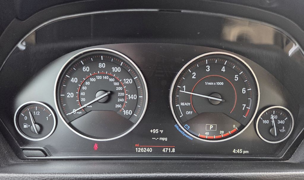 2017 BMW 3 Series Image 17