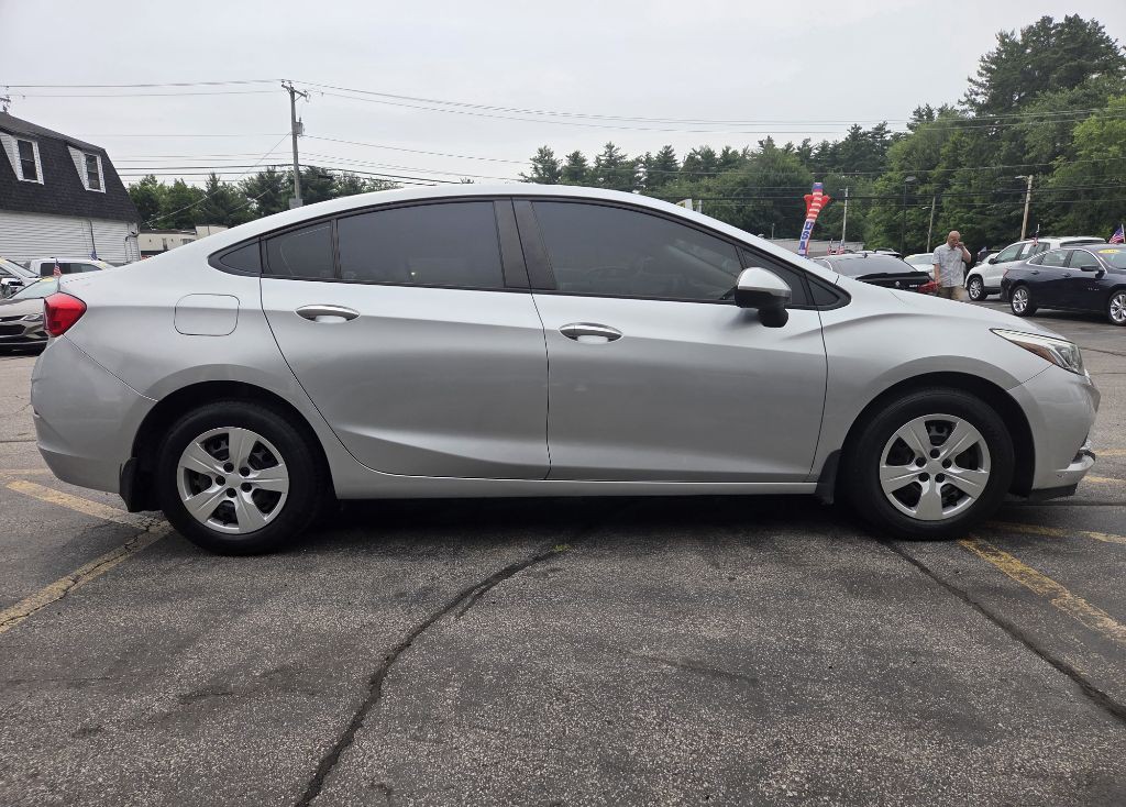 2018 Chevrolet Cruze Image 5