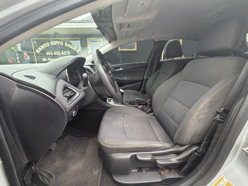 2018 Chevrolet Cruze Image 9