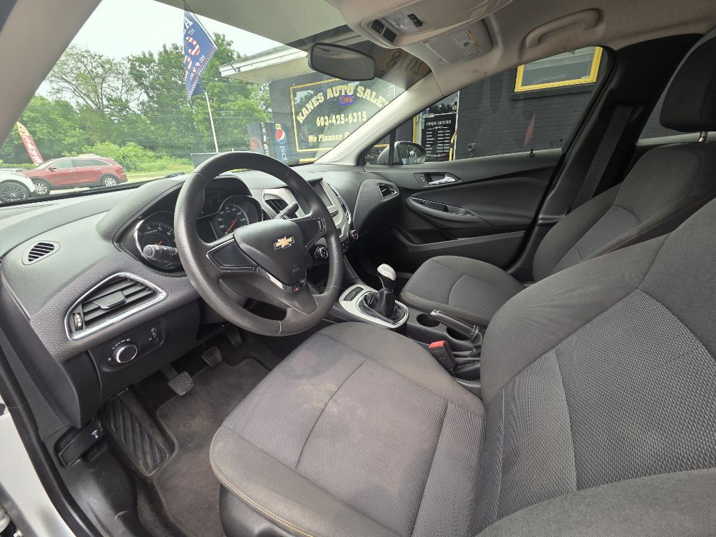2018 Chevrolet Cruze Image 10