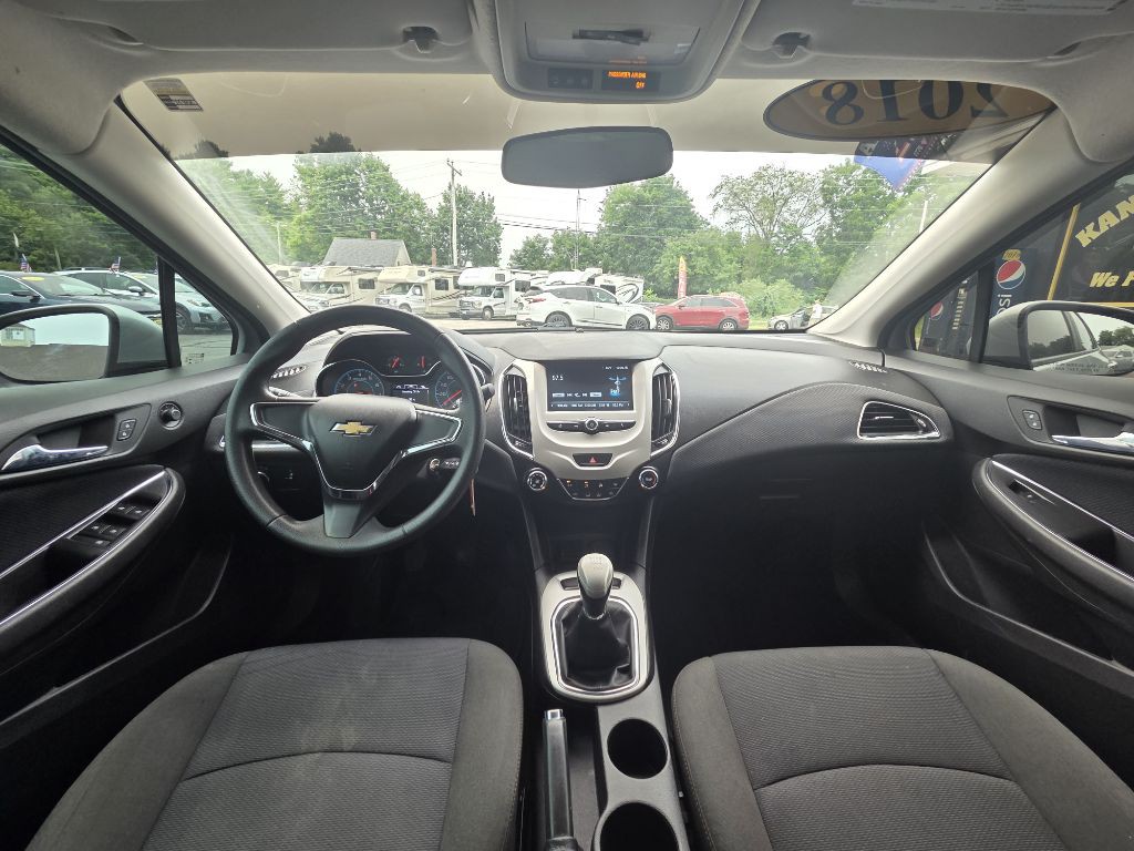 2018 Chevrolet Cruze Image 11