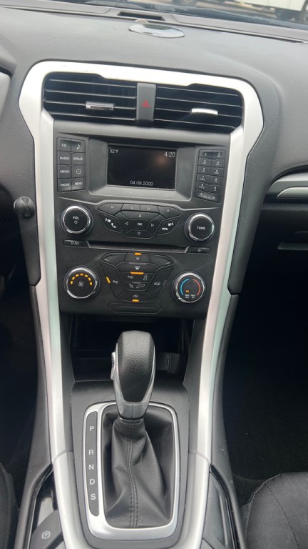 2016 Ford Fusion Image 14