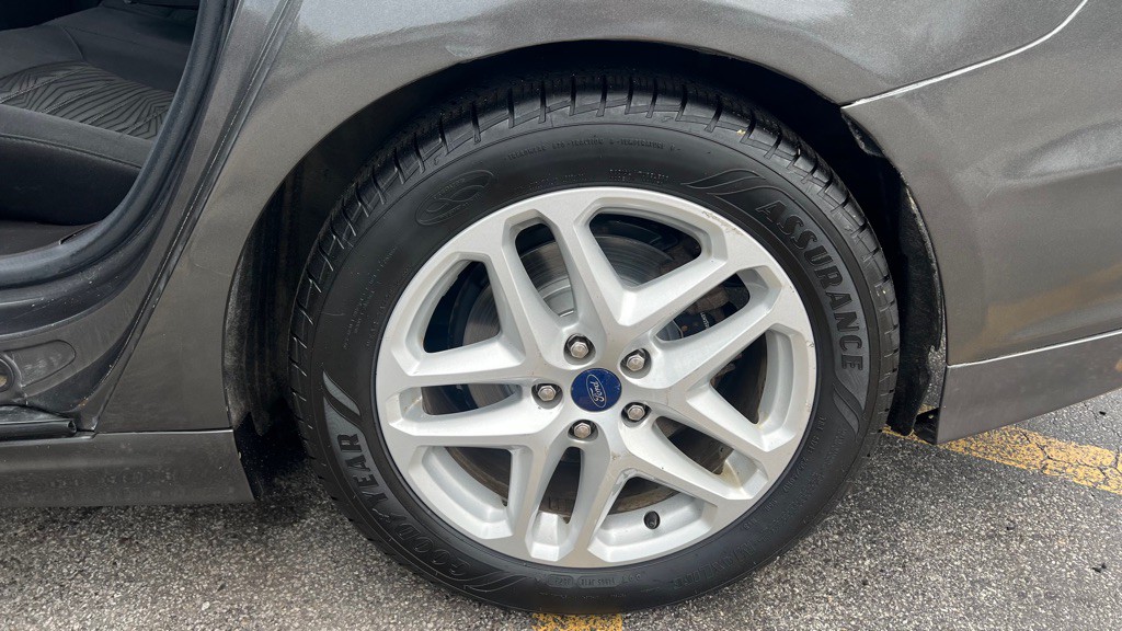 2016 Ford Fusion Image 18
