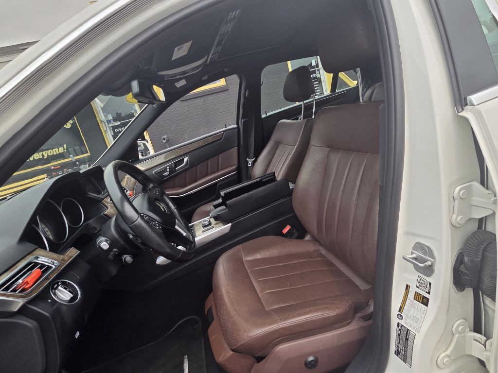 2016 Mercedes-Benz E-Class Image 9