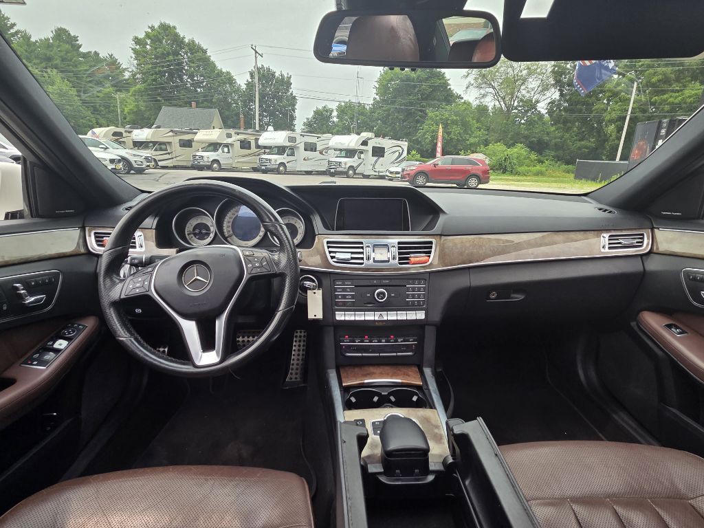2016 Mercedes-Benz E-Class Image 11