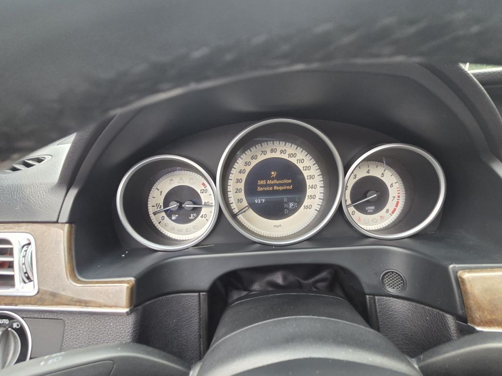 2016 Mercedes-Benz E-Class Image 13