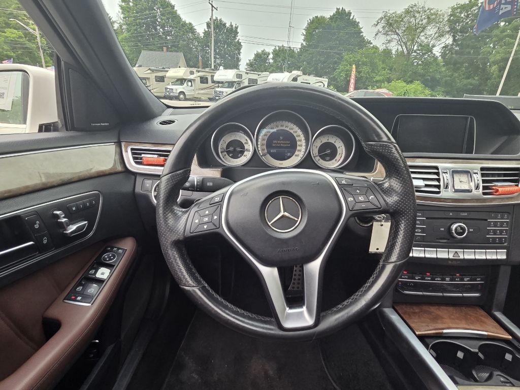 2016 Mercedes-Benz E-Class Image 14