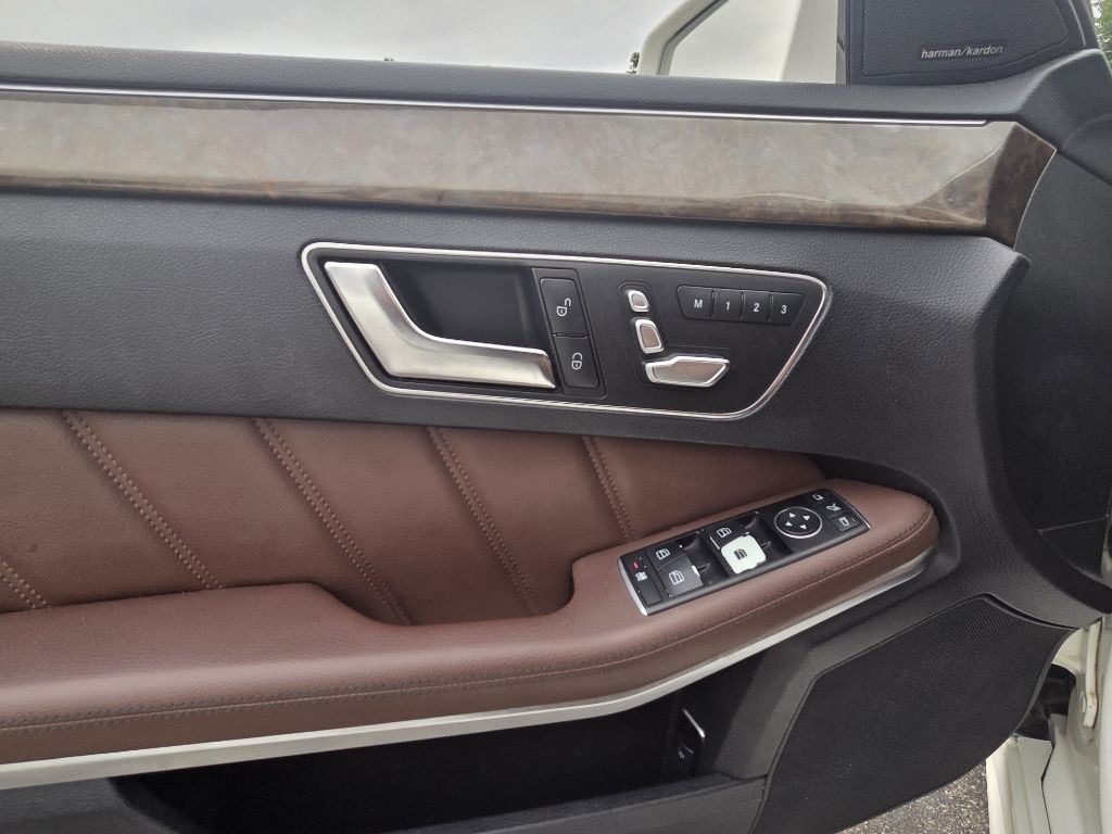 2016 Mercedes-Benz E-Class Image 19