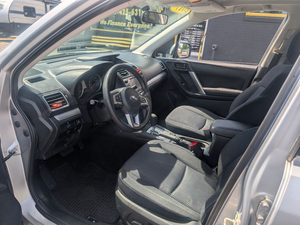 2017 Subaru Forester Image 10