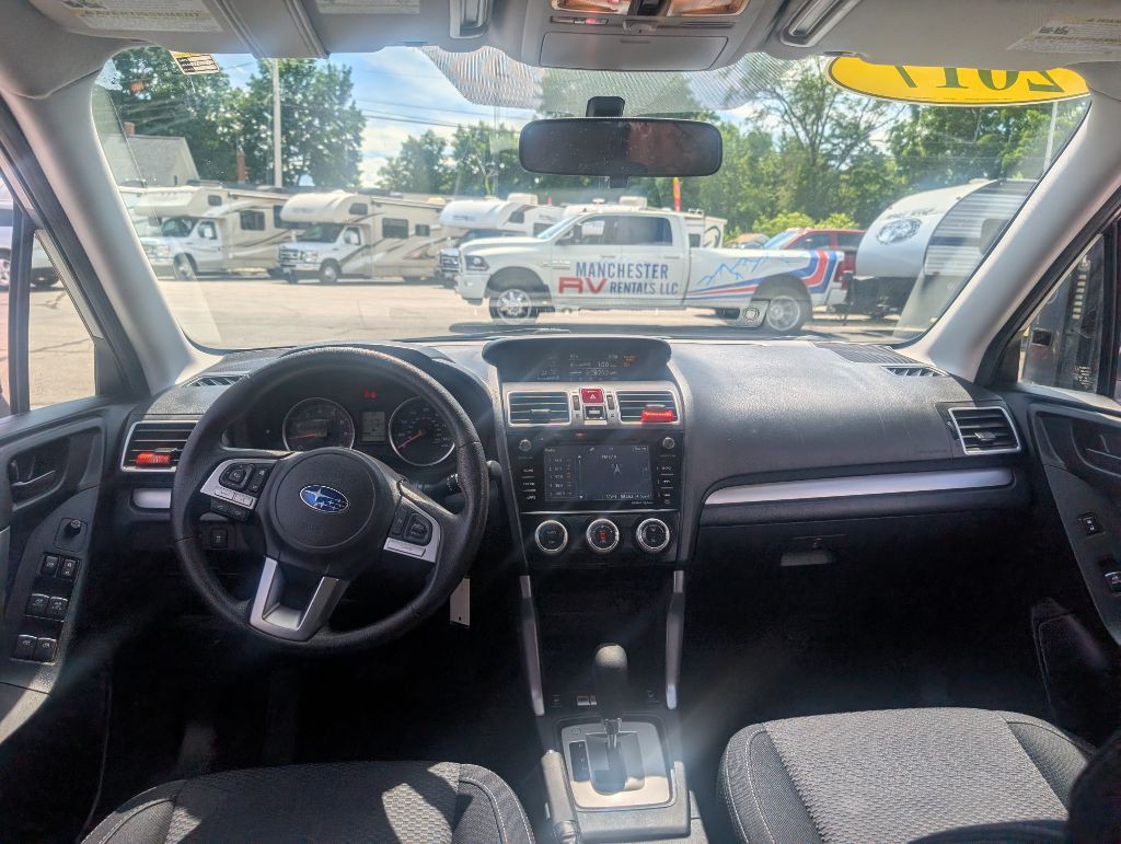 2017 Subaru Forester Image 14