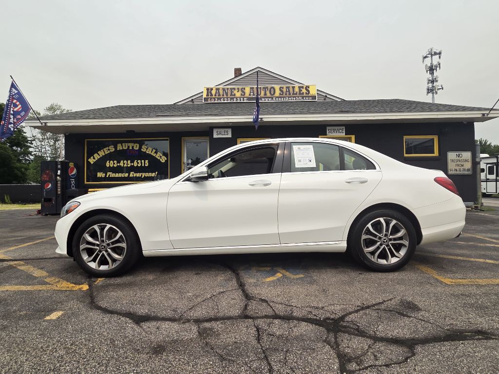 2017 Mercedes-Benz C-Class Image 1