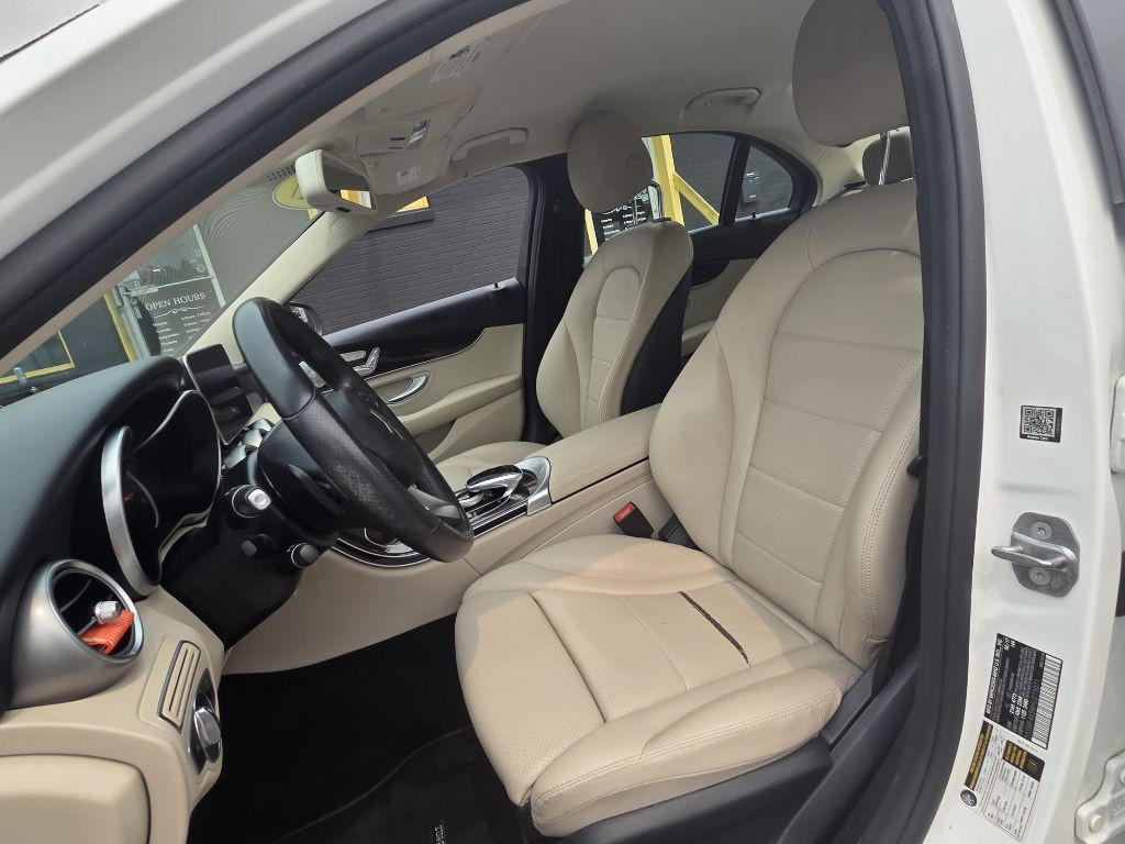 2017 Mercedes-Benz C-Class Image 9