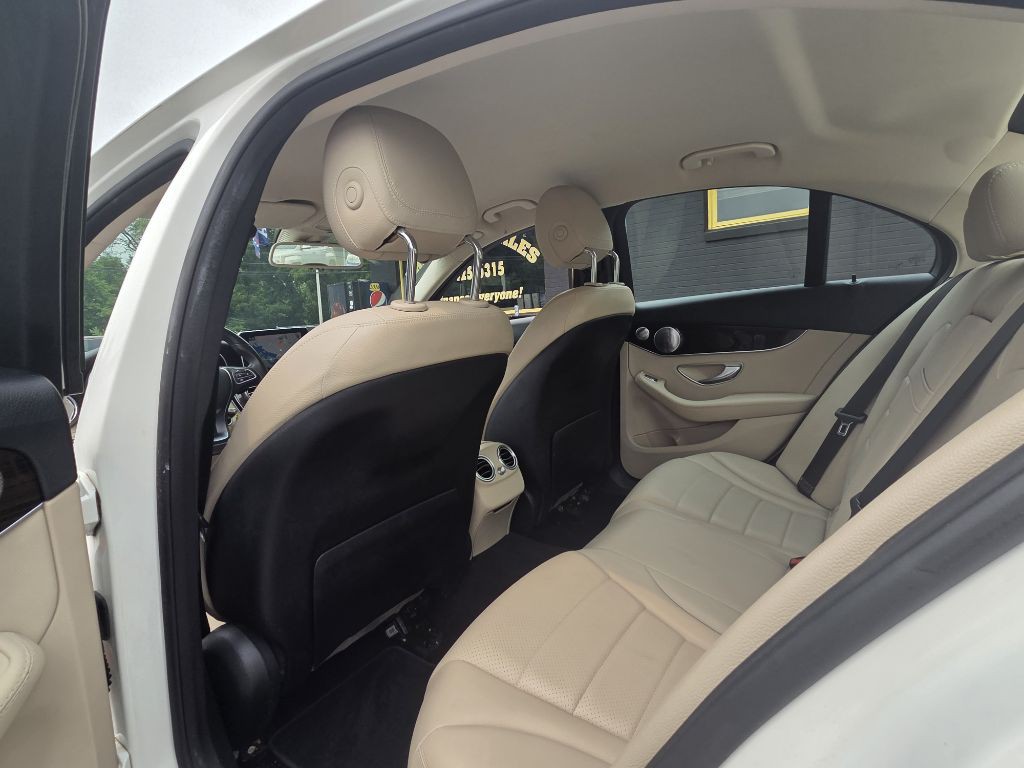 2017 Mercedes-Benz C-Class Image 20