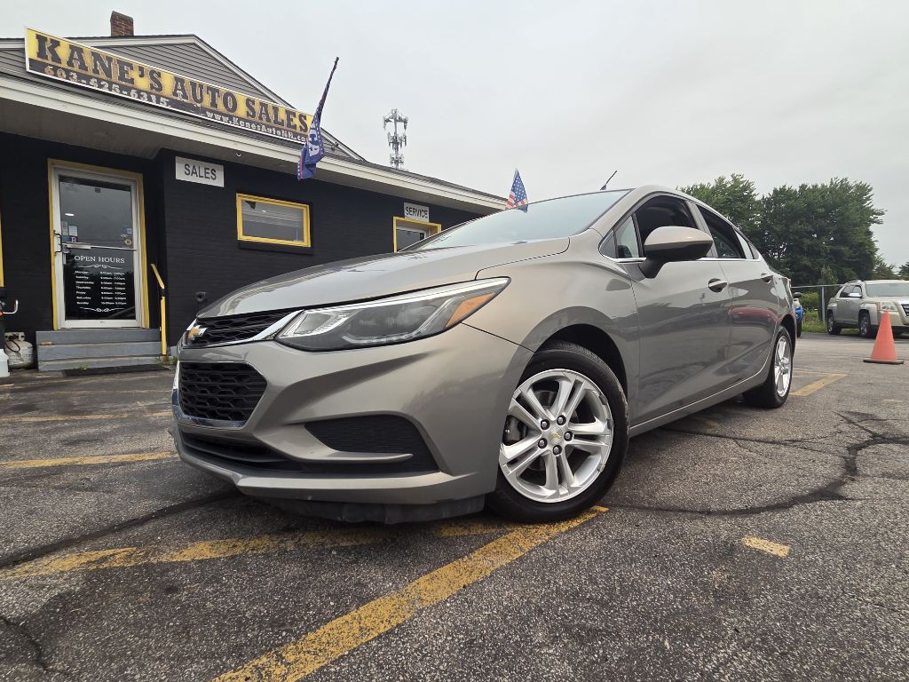 2017 Chevrolet Cruze Image 2