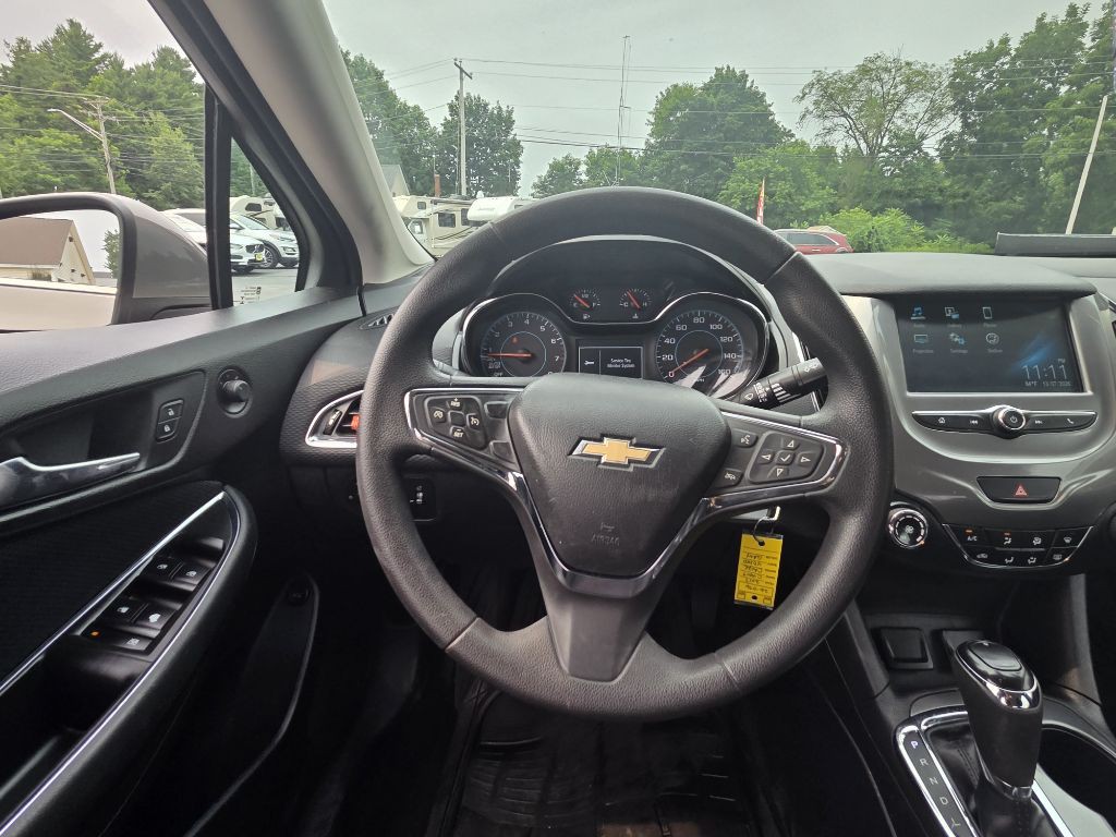 2017 Chevrolet Cruze Image 11