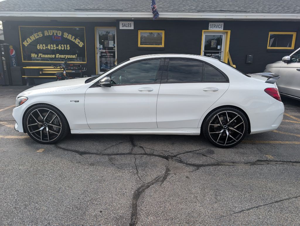 2017 Mercedes-Benz C-Class Image 1