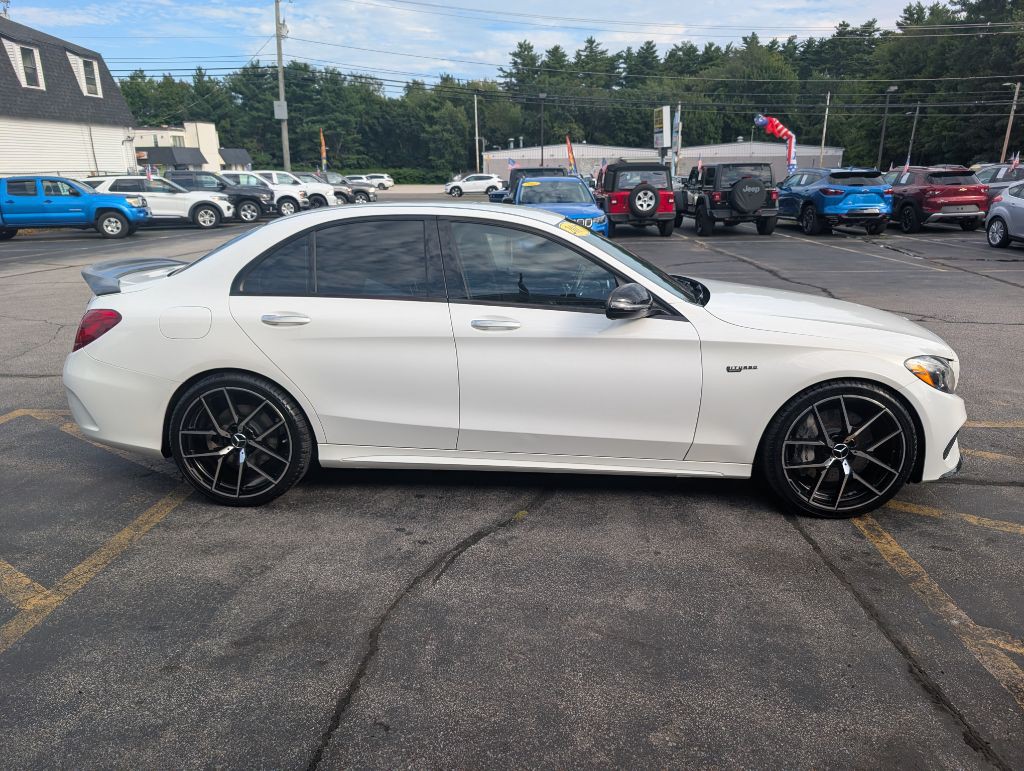 2017 Mercedes-Benz C-Class Image 9
