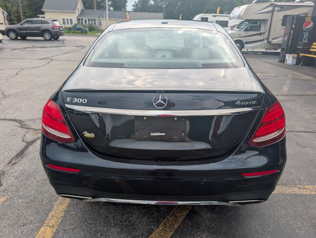 2017 Mercedes-Benz E-Class Image 6