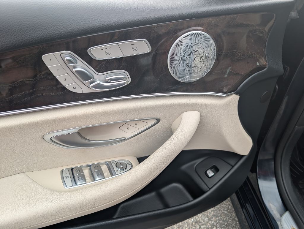 2017 Mercedes-Benz E-Class Image 12