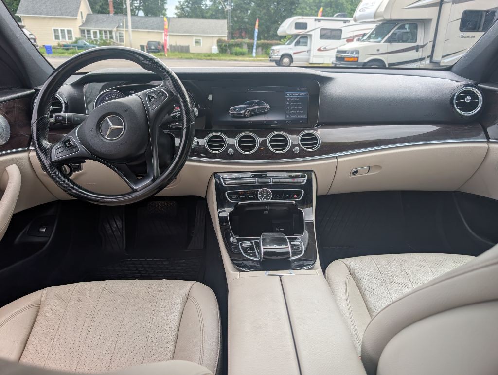 2017 Mercedes-Benz E-Class Image 13