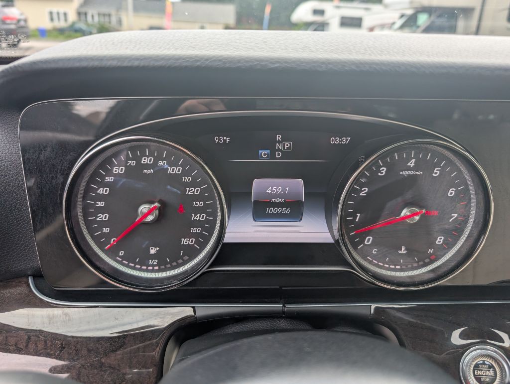2017 Mercedes-Benz E-Class Image 14