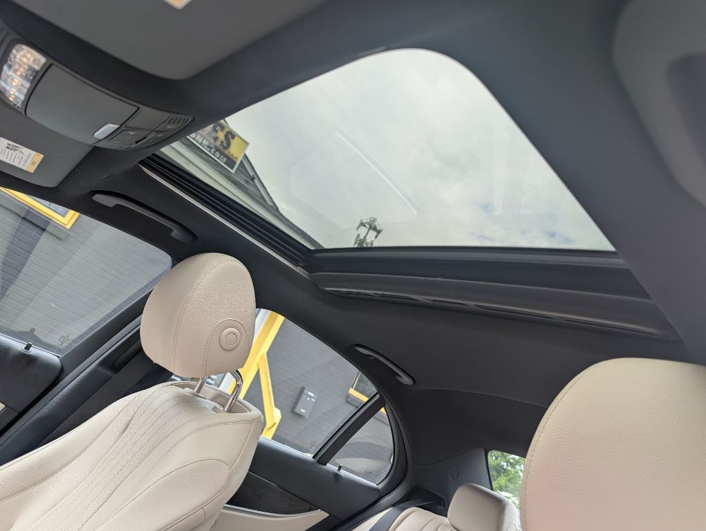 2017 Mercedes-Benz E-Class Image 18