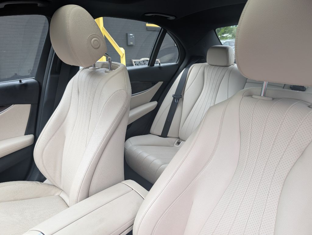 2017 Mercedes-Benz E-Class Image 19