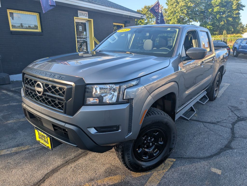 2022 Nissan Frontier Image 2