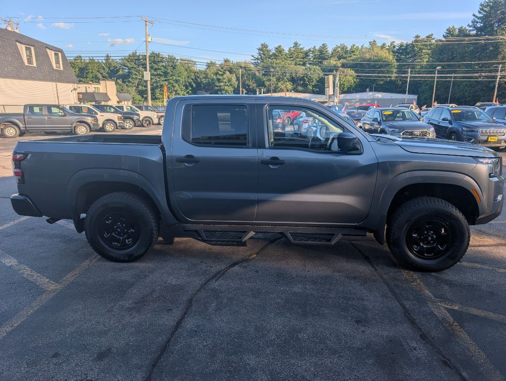 2022 Nissan Frontier Image 9