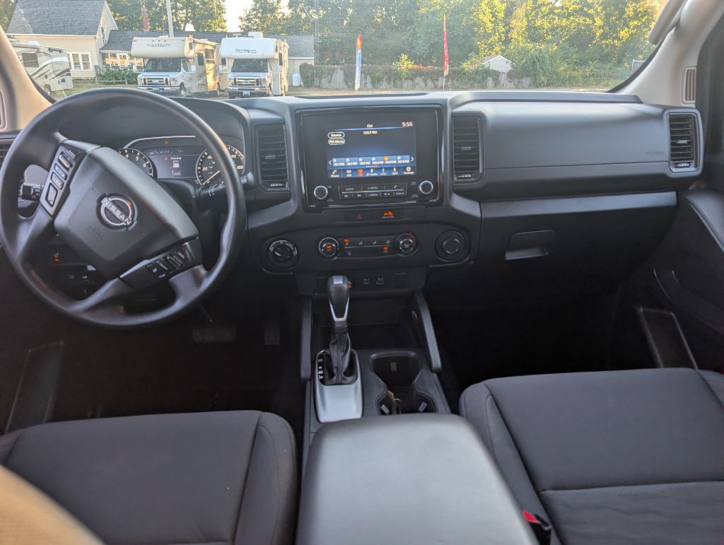 2022 Nissan Frontier Image 11