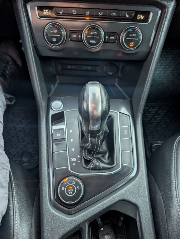 2021 Volkswagen Tiguan Image 17