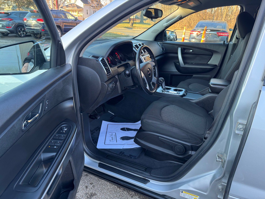 2012 GMC Acadia Image 9