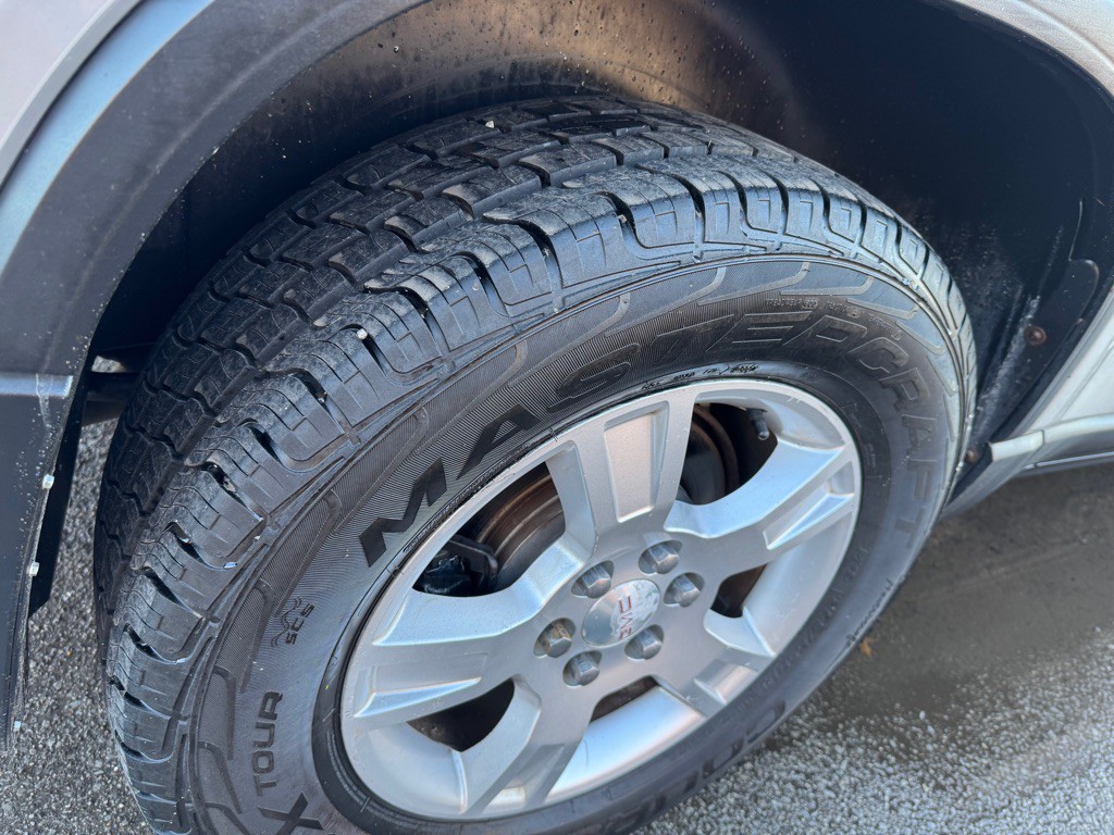 2012 GMC Acadia Image 17