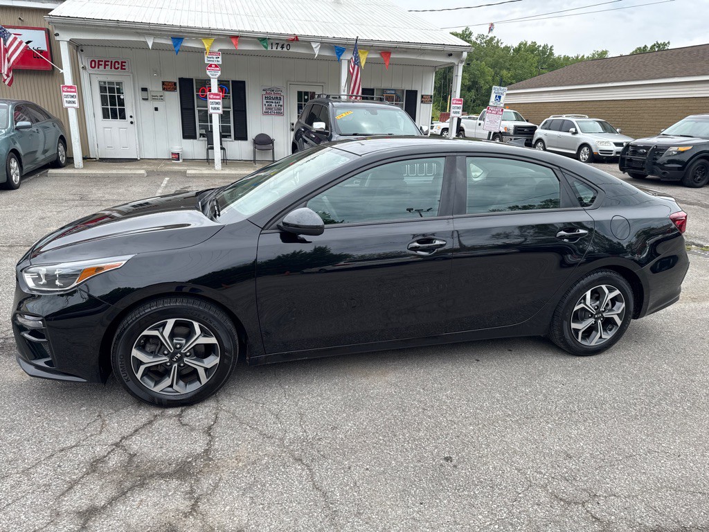 2019 Kia Forte Image 2