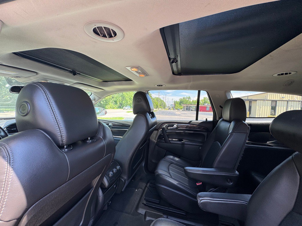 2017 Buick Enclave Image 17