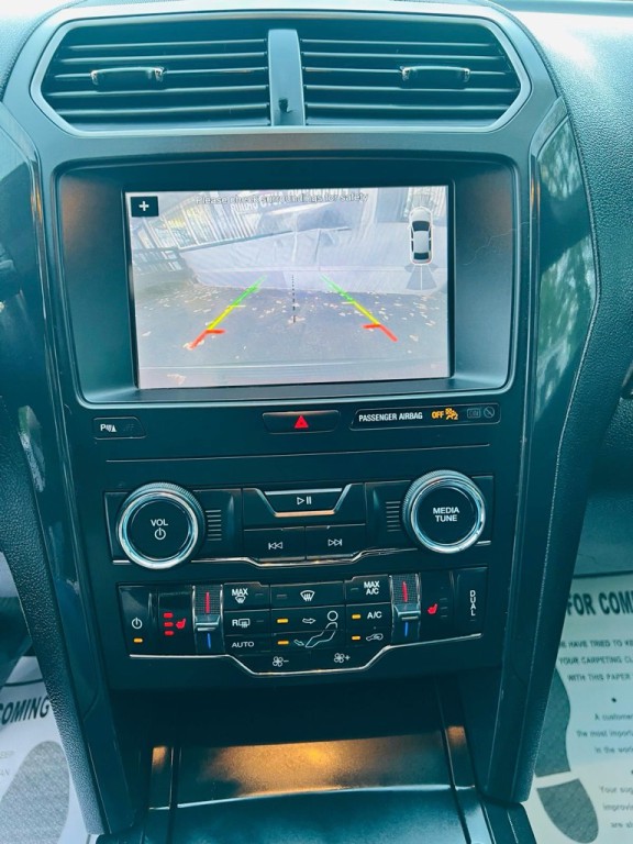 2019 Ford Explorer Image 17