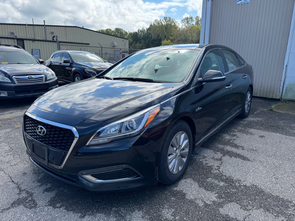 2017 Hyundai Sonata Image 1
