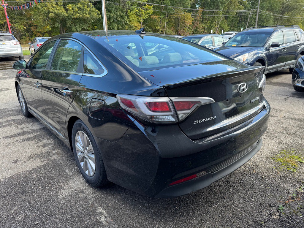 2017 Hyundai Sonata Image 4