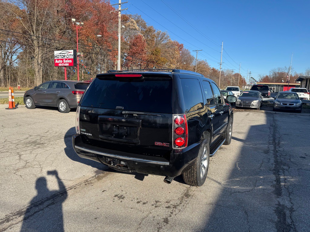 2012 GMC Yukon Image 4