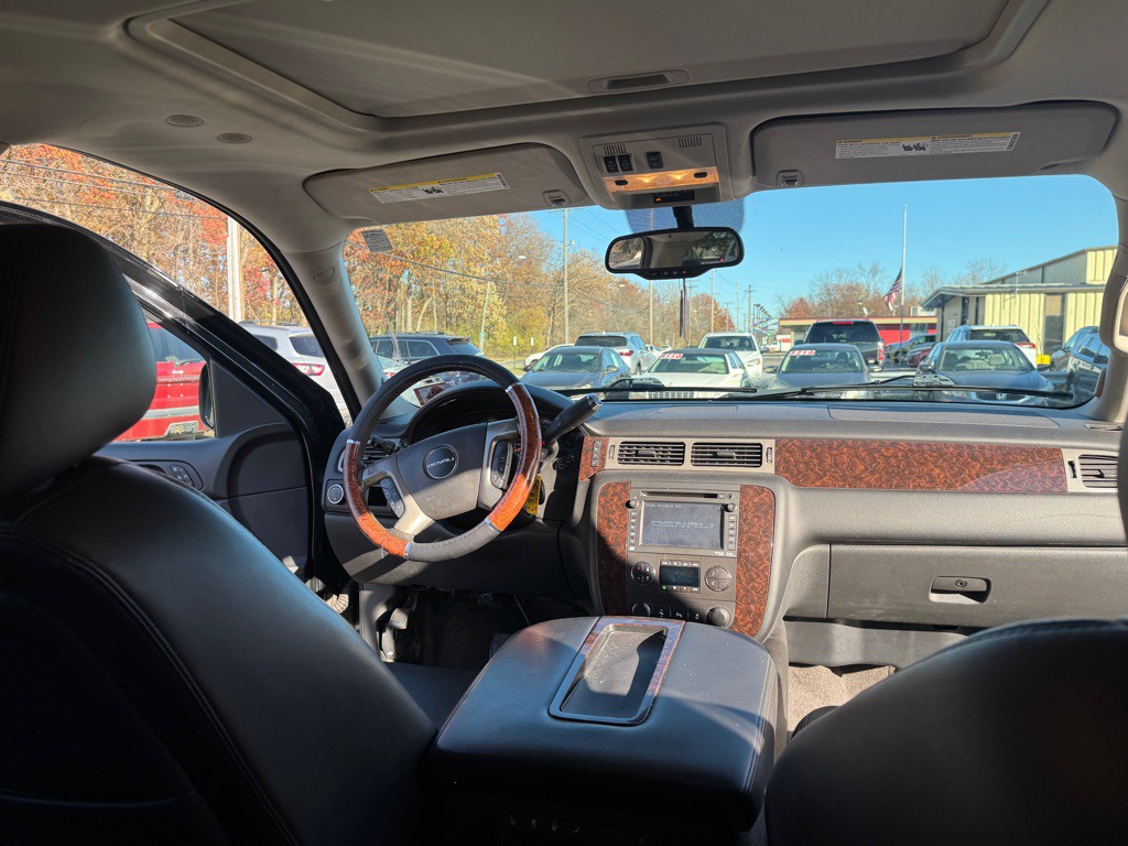 2012 GMC Yukon Image 16