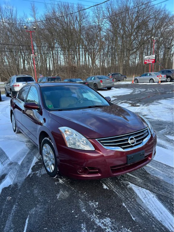 2010 Nissan Altima Image 2