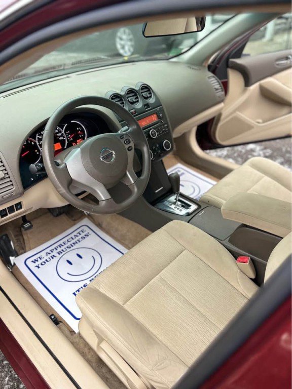 2010 Nissan Altima Image 7