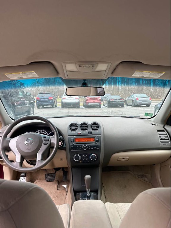 2010 Nissan Altima Image 11