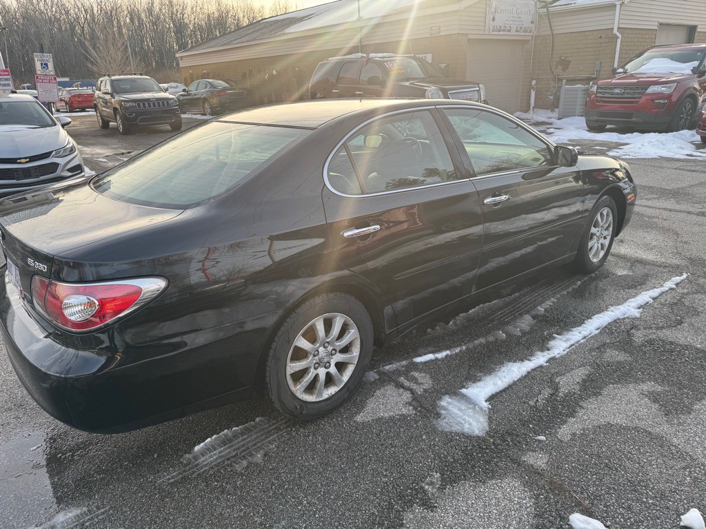 2004 Lexus ES Image 11